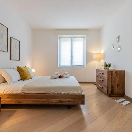 Juliet's Dream - Center Apartment *