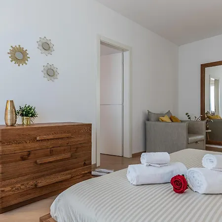 Juliet's Dream - Center Apartment *